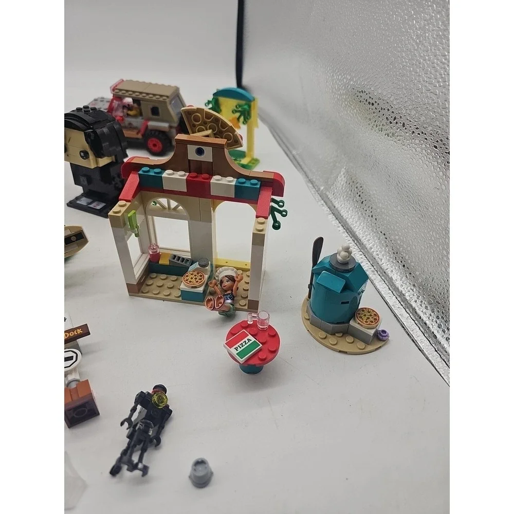 Huge Lego Lot Partial Sets Full Sets Mini Figs Dinosaur Jeep Pizza Booklets